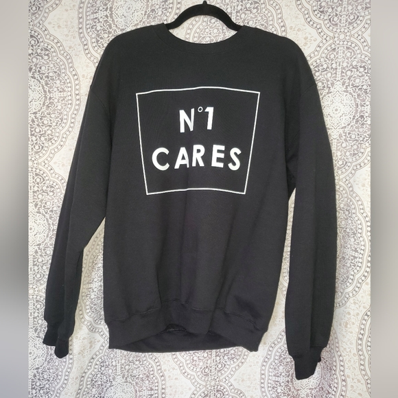 Sweatshirt - Picture 1 of 1